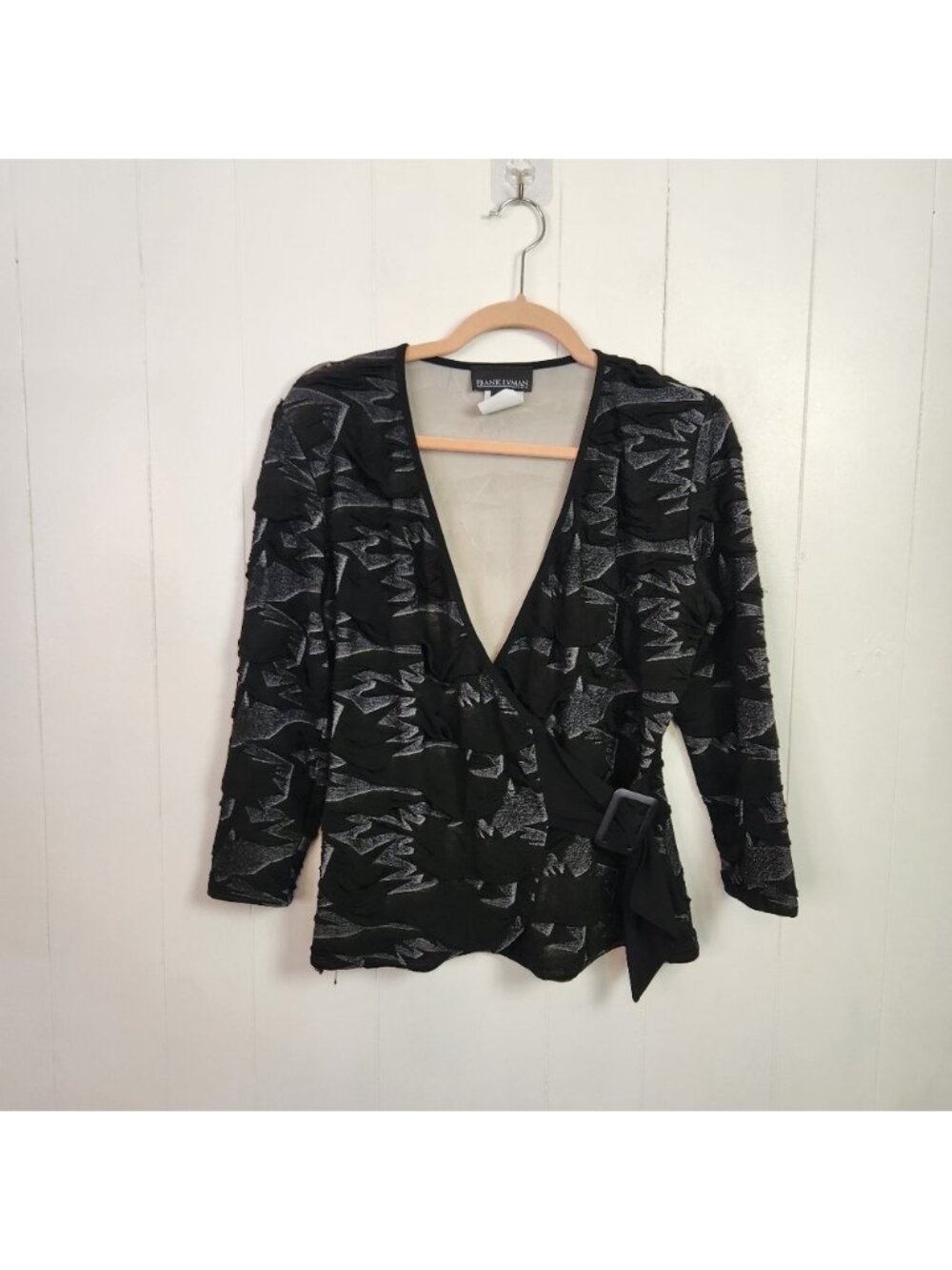 Frank Lyman Black Print V-Neck Wrap Top Stretchy 3/4 Sleeves Size 12 Vintage Y2k